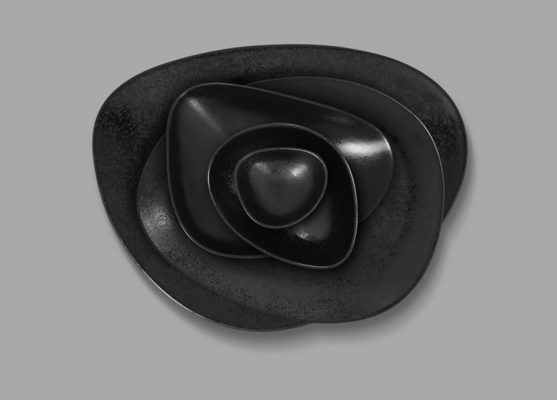 Assiette plate ovale noir porcelaine vitrifiée 32,8x25,1 cm Shaped Rak