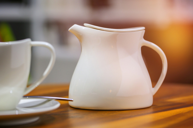 Tasse à thé ivoire porcelaine vitrifiée 23 cl Ø 8 cm Swirls Rak