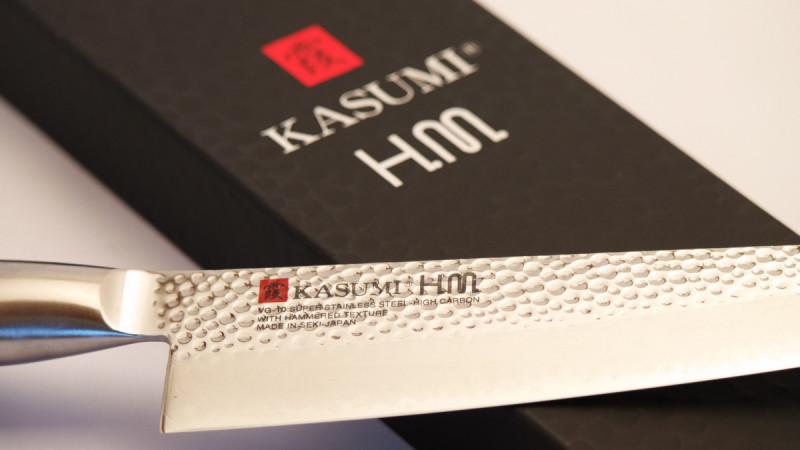 Couteau chef 24 cm acier plastique unie Hammered Kasumi